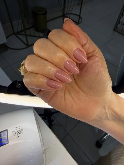 Trabalho de nail design - esmaltação
